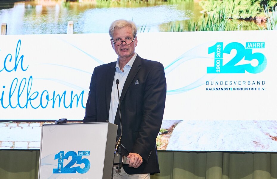 Jan Dietrich Radmacher bei der Eröffnung